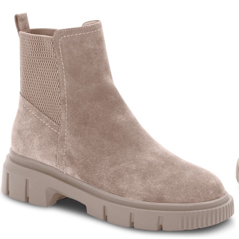 Blondo Bandit Suede Waterproof Lug Sole Boots